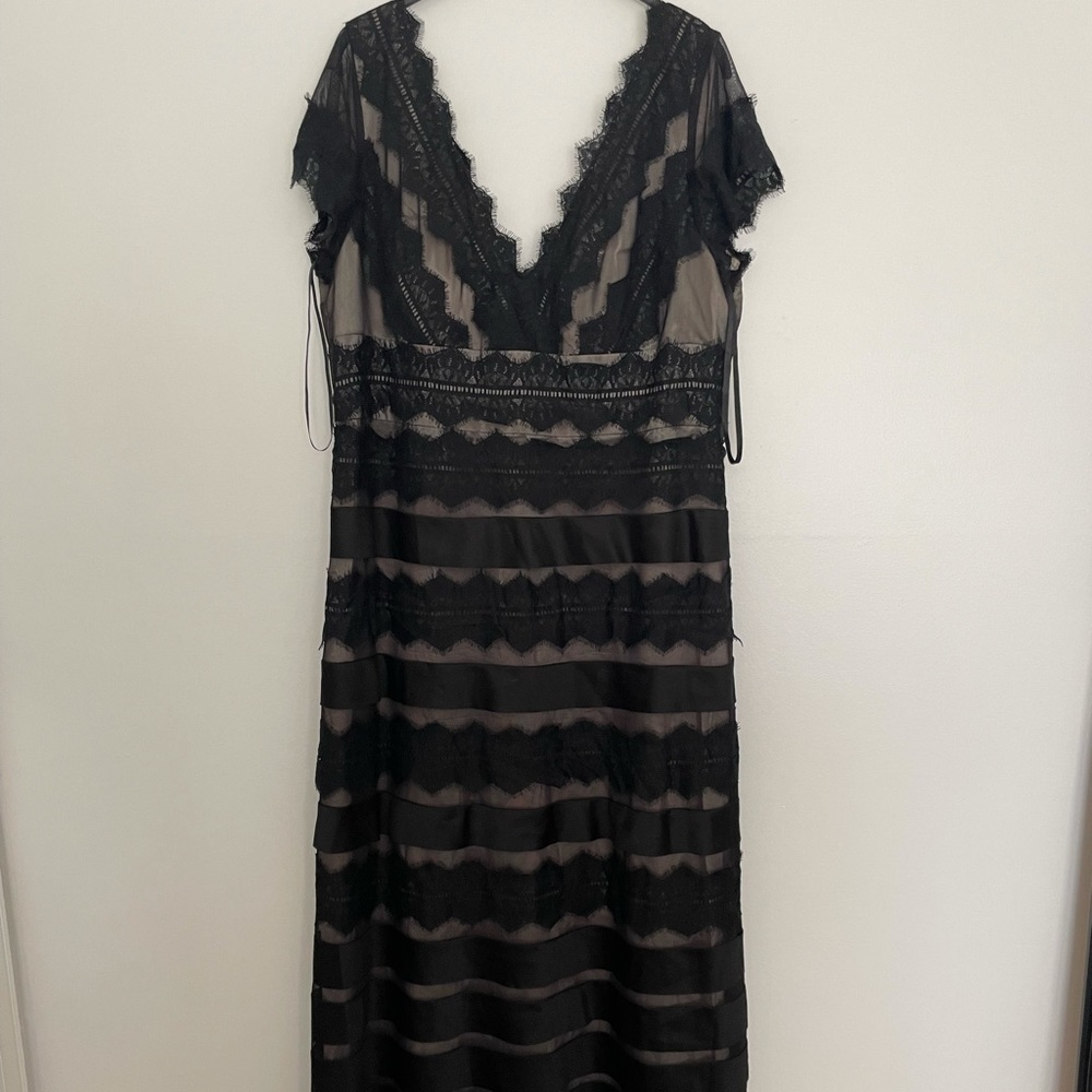 JS Collections Black Lace Sleeveless Long Dress size 16